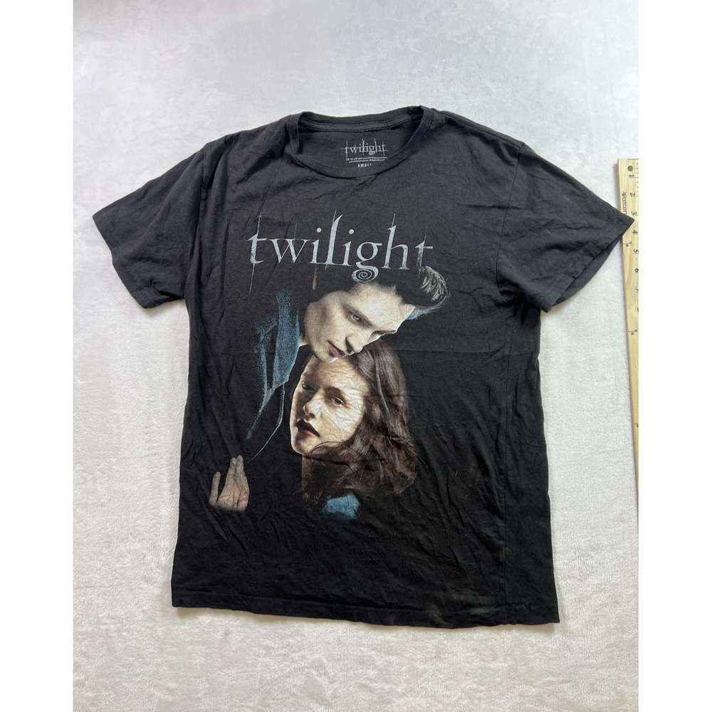 Twilight Movie Graphic T-Shirt Black Edward Bella Vampire Film Crewneck Small